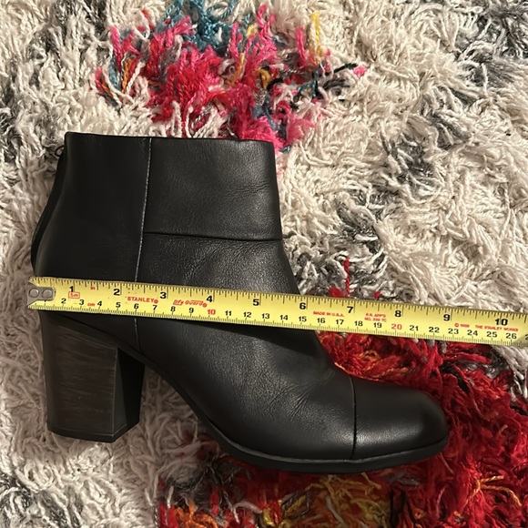 Clarks Leather Heeled Booties - Picture 9 of 10